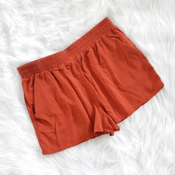 Forever 21 Pants - 4/20$ - NWOT - FOREVER 21 - Women's Mini Short - S